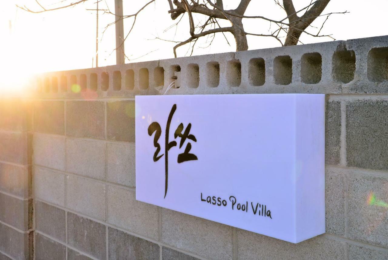 סוקצ'ו Lasso Pool Villa מראה חיצוני תמונה